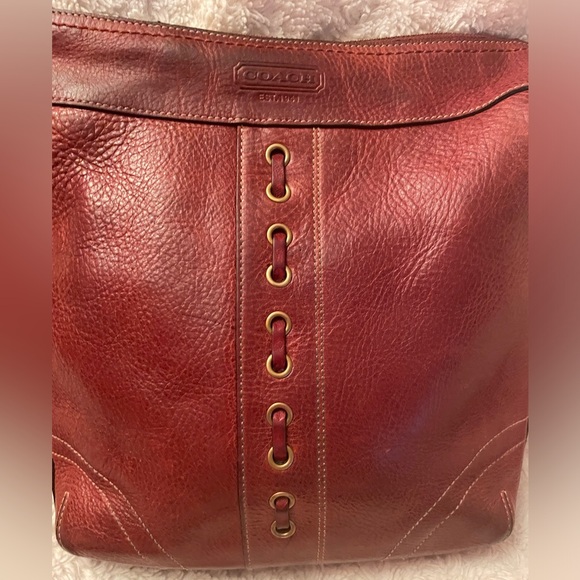 Vintage Rare Coach Leather Chelsea Equestrian Laced Crossbody in Reddish Brown - Picture 2 of 15